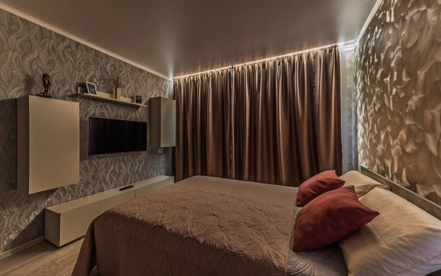 S Vidom Na Kirkhu Svyatogo Semeystva Flat