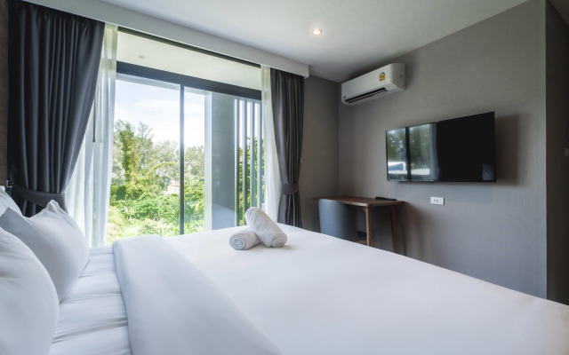 Beachfront 1501 2BR at Wyndham Naithon Phuket Apartments