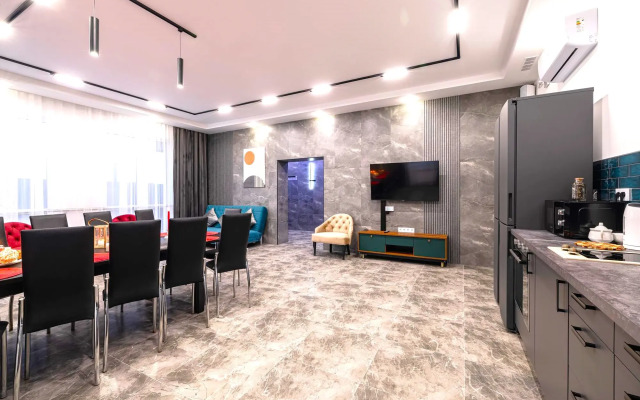 Kottedzha s baney i basseynom Private house