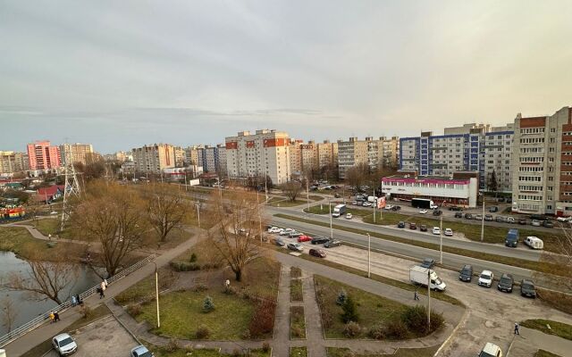 Na Ulitse Komissarova 1g Flat