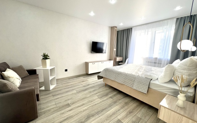S sovremennym remontom Flat