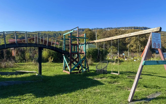 Thach from Travel Hotels Entourage