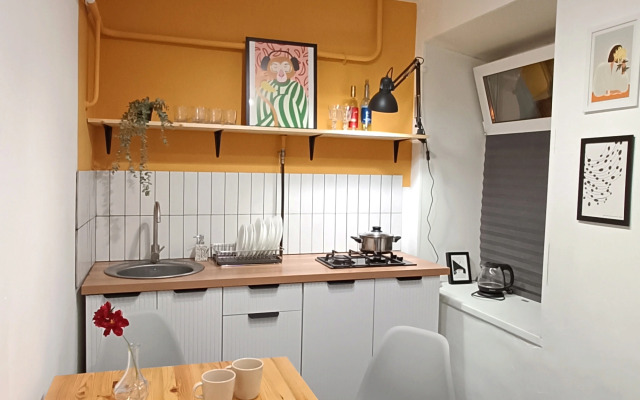 Квартира Яркая Однушка Рядом с Рубинштейна