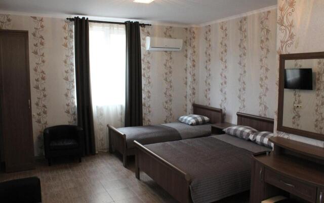 Svetlyachok Guest House