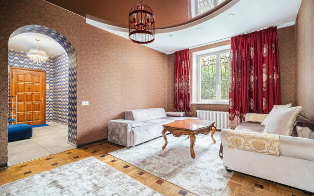 Апартаменты на Захарова