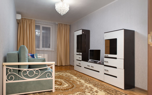 Prostornie Ryadom S Vokzalom Apartments