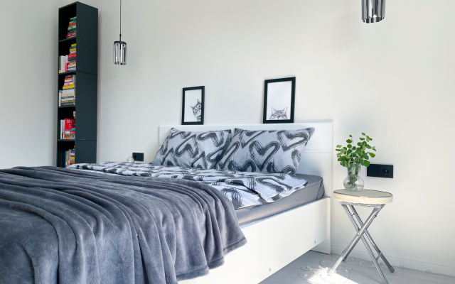 Black & White Apart Apartments
