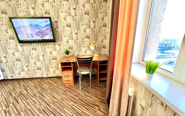 Апартаменты двухкомнатные на Карбышева 61Б (рядом с ТЦ Космопорт)