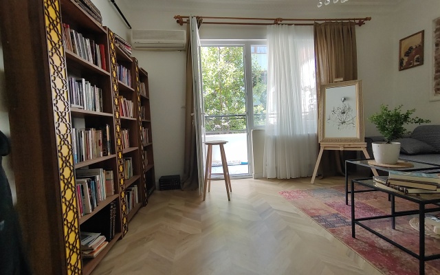 Apartments 2BR balcony house near Hilton bosphorus hotel