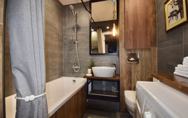 Dizaynerskaya Dvukhkomnatnaya Kvartira v Kronshtadte Apartments