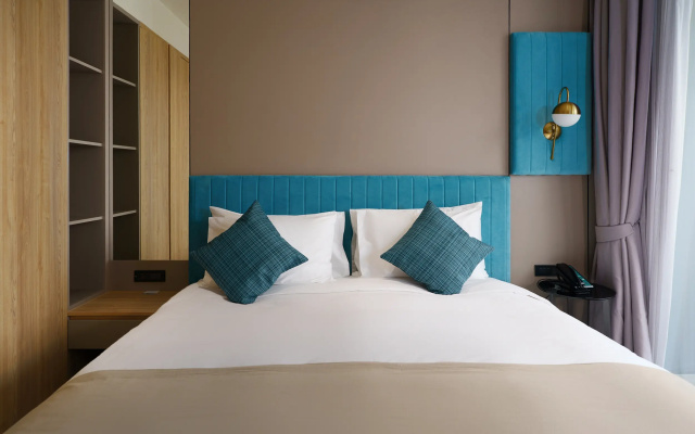 Апартаменты Amazing La Green 10 min walk to Layan Beach