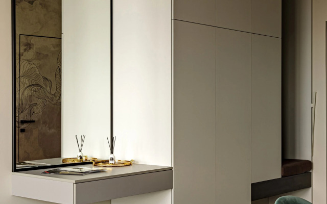 Апартаменты VIP студия с роскошной ванной у панорамного окна