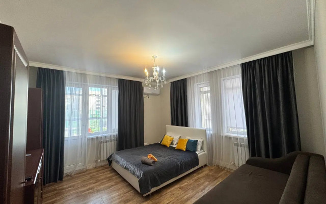 Prostornye Apartamenty nedaleko ot Ekspo, Apartments