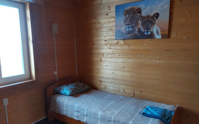 Zhemchuzhina Olhona Guest House