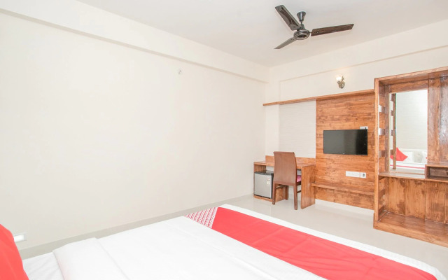 Отель Dollars Nest