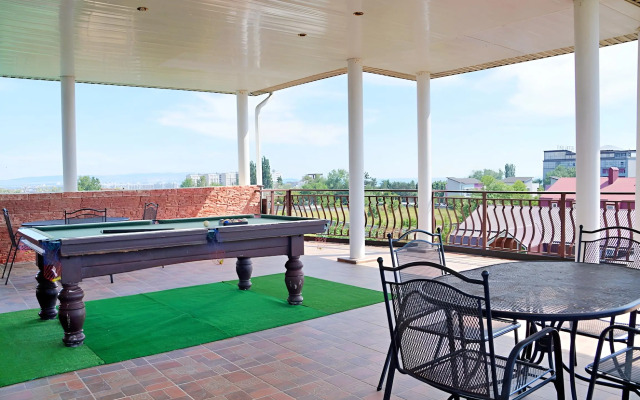 Tri Bogatyirya Guest House