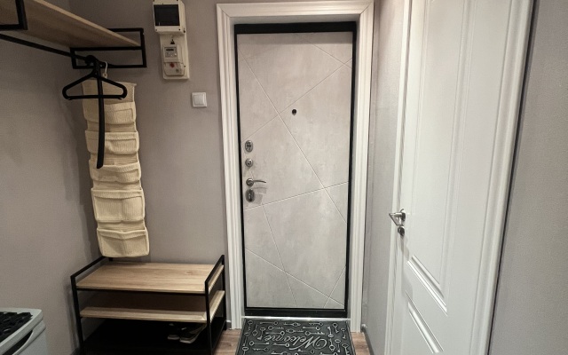 Mini-studiya na Krasnoy Flat