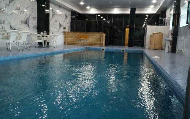 Qorasuv Hotel