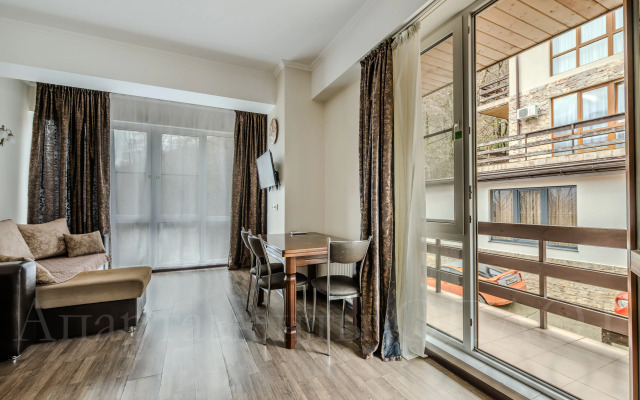 Oplot - Klassicheskie s balkonom i vannoj 5 Apartments