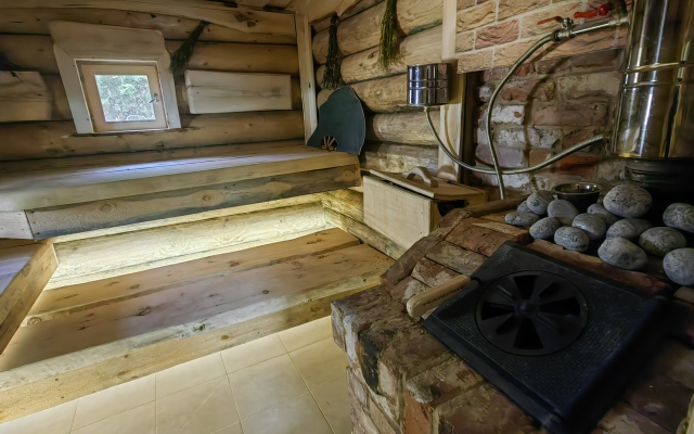 Частный Дом О, Дни в Лесу