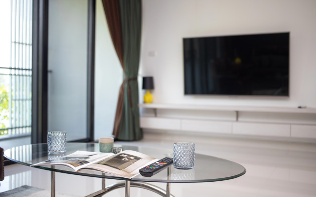 Апартаменты Три спальни с видом на море и озеро