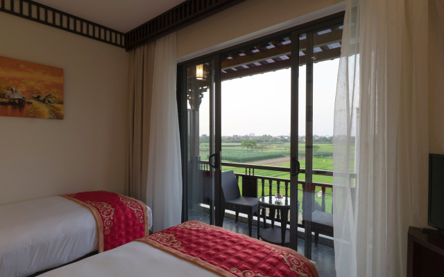 Отель Hoian Field Villa and Spa