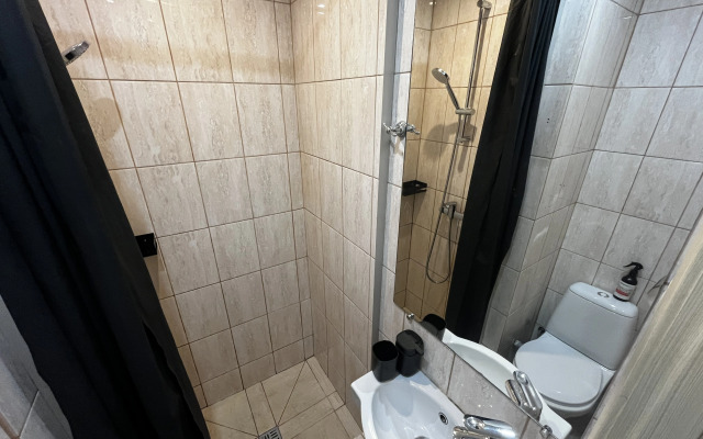 2-Kh Mestnye Kurdyukov Aparts Apartment