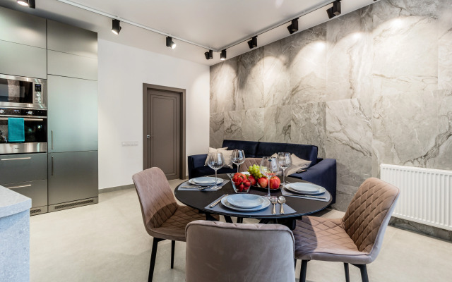 Sovremennaya Yevrodvushka V Tsentre Flat