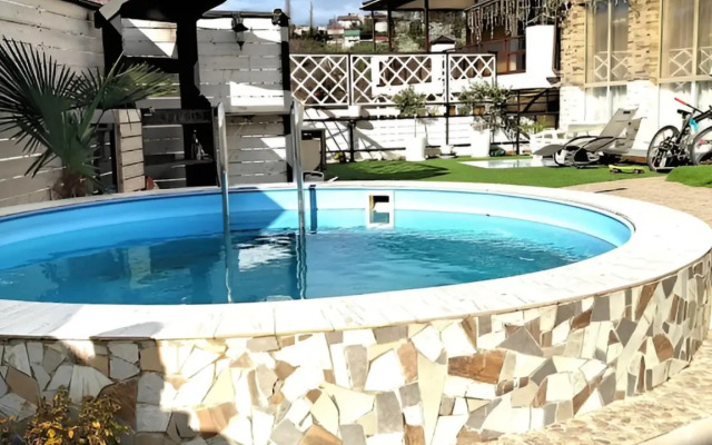2 St Lysaya Gora 251b v Sochi Apartment