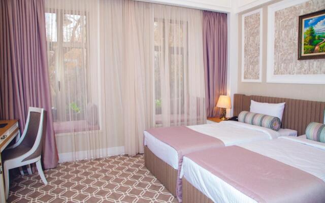 Theatrum Hotel Baku