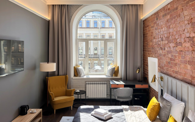 Отель Лопатин Невский 100