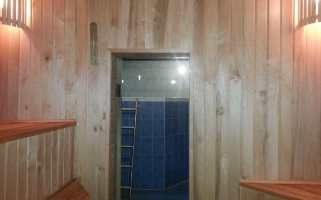 Na Ulitse Tatʹyaninskaya 10 Guest House
