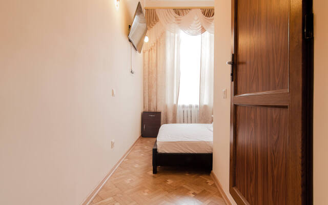 Mama Hostel