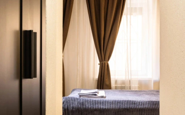 Floris 1 Apartment Vosstaniya Square
