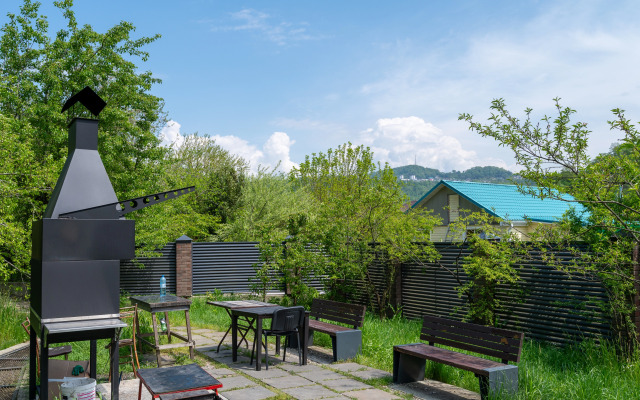 Studiya S Basseynom I Vidom Na Gory Apartments