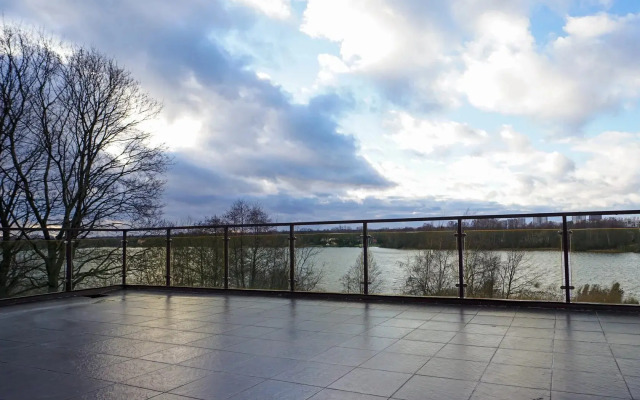 Hugge on the Lake Spa Hotel