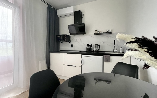 Апартаменты Nevotele на Лучистая 8