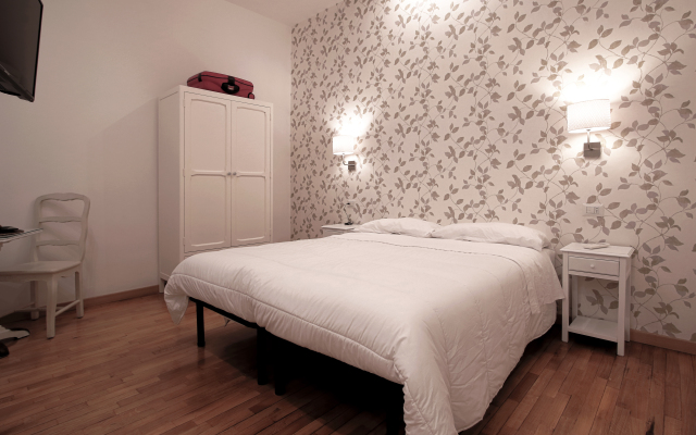 Domus Iuliae Guest House
