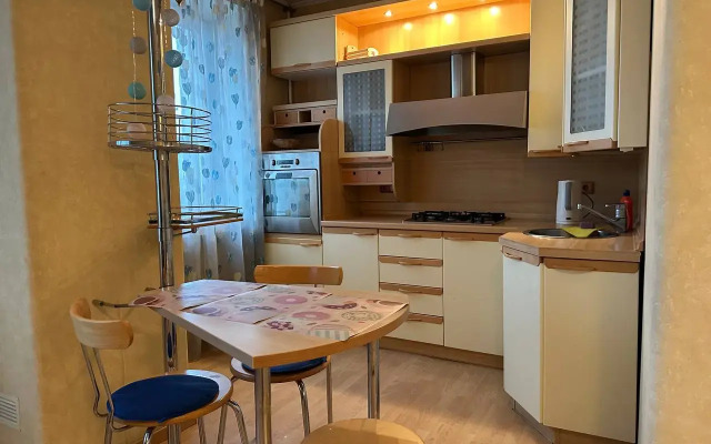 Dvukhkomnatnaya Na Frunzenskoy Flat