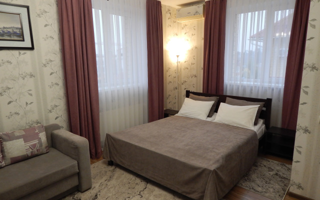 Dinastiya Guest House