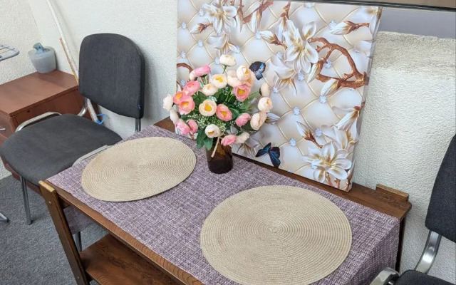 S Konditsionerom i Kaminom na Leninskom Prospekte 2+1 Flat