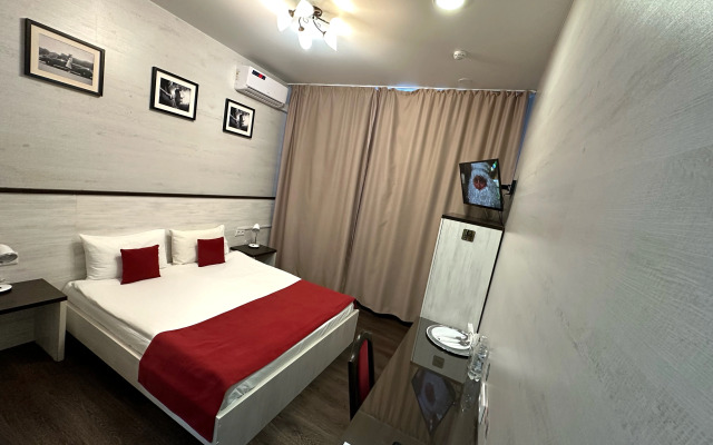 Отель Red Fox на Взлётной 2е