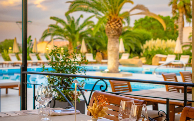 Отель Corsica & Spa Serena