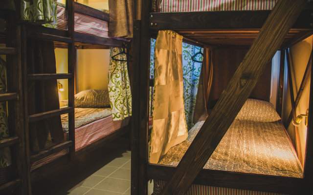 ROSCHA Hostel