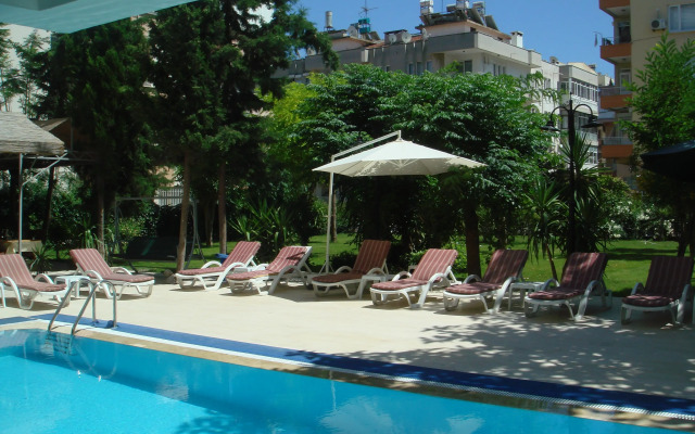 Karael Hotel