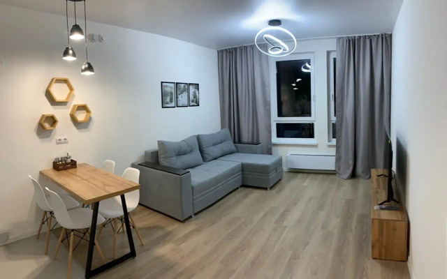 Апартаменты Ассорти с Видом на Закат и Ночные Огни Города