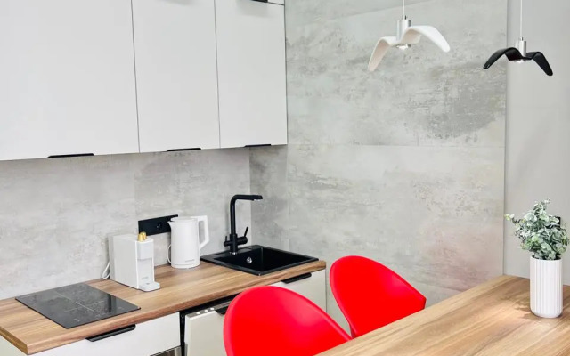 Апартаменты Студия с дизайнерским ремонтом с бассейном на крыше