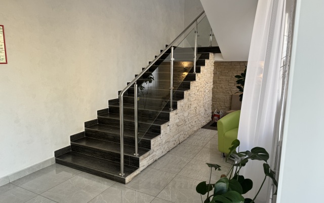 Viktoriya Hotel