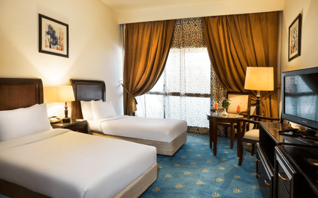 Отель Pyramisa Isis Hotel & Suites Luxor