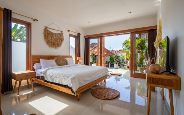 Novaya Chastnaya, Ogromny Basseyn, Changu, View Bali Villa